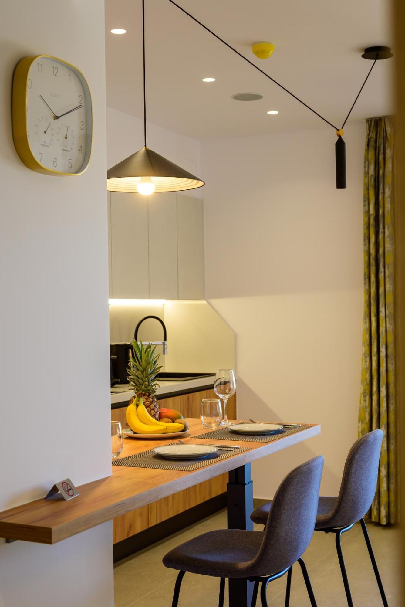Apartament Antheon 1 *